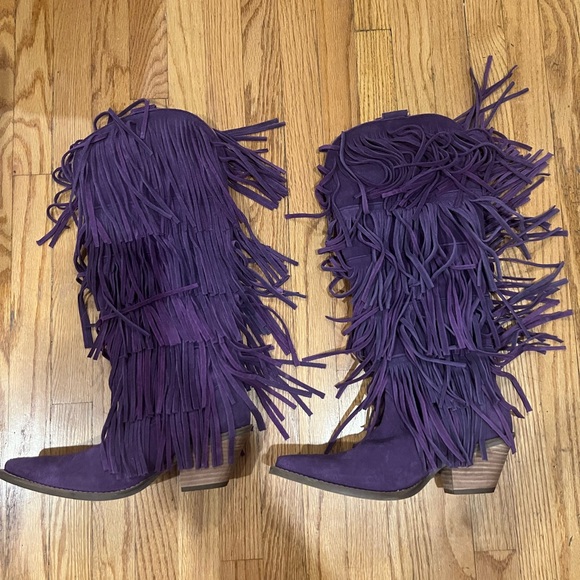 Dingo purple fringe boots! - Picture 3 of 5